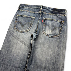 Levi’s Straight (M | W32)