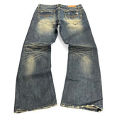 TWC Vintage Bootcut-Jeans in verwaschenem Blau mit Distressed-Details und Ziernähten auf den Gesäßtaschen