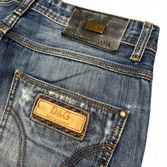 TWC Vintage Dolce&Gabbana Jeans mit verwaschener blauer Waschung, Leder-Label und markanten Ziernähten