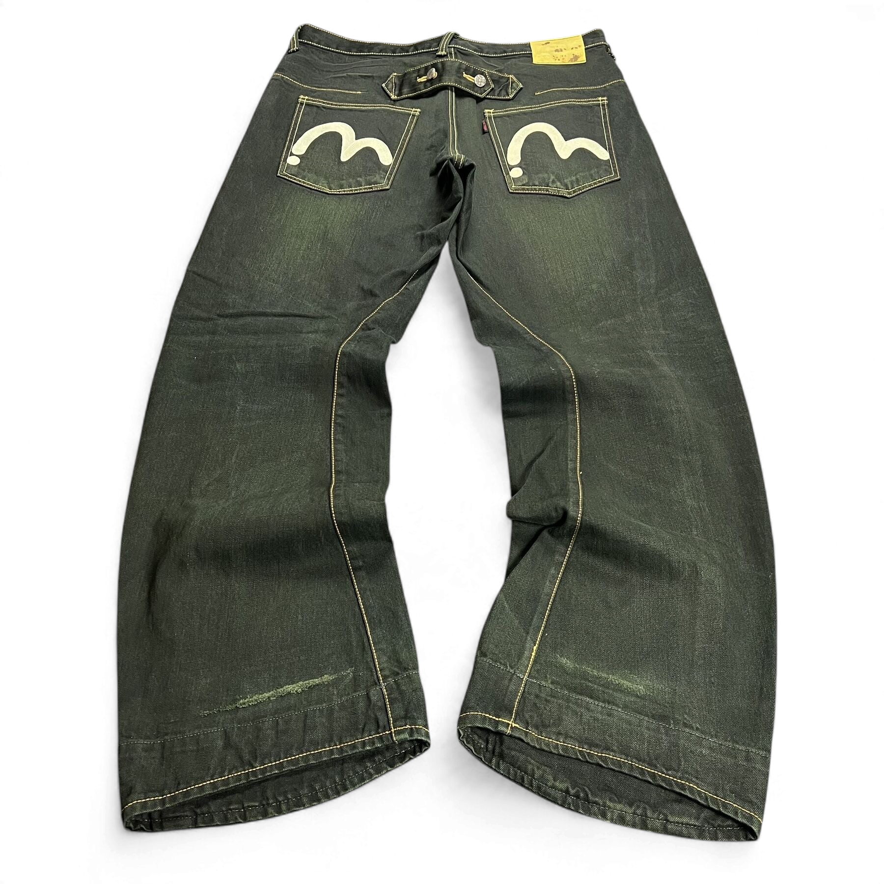 TWC Vintage Evisu Straight Jeans in verwaschenem Schwarz mit ikonischen weißen Möwen-Logos auf den Gesäßtaschen