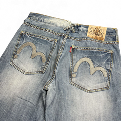 TWC Vintage Evisu Straight Jeans in verwaschenem Blau mit ikonischen gestickten Möwen-Logos auf den Gesäßtaschen