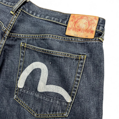 TWC Vintage Evisu Jeans in dunklem Denim mit ikonischem weißem Seagull-Print auf der Gesäßtasche und Lederpatch