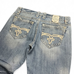 TWC Vintage Rock Revival Mitch Straight Jeans in hellblauem Denim mit aufwendigen Stickereien auf den Gesäßtaschen