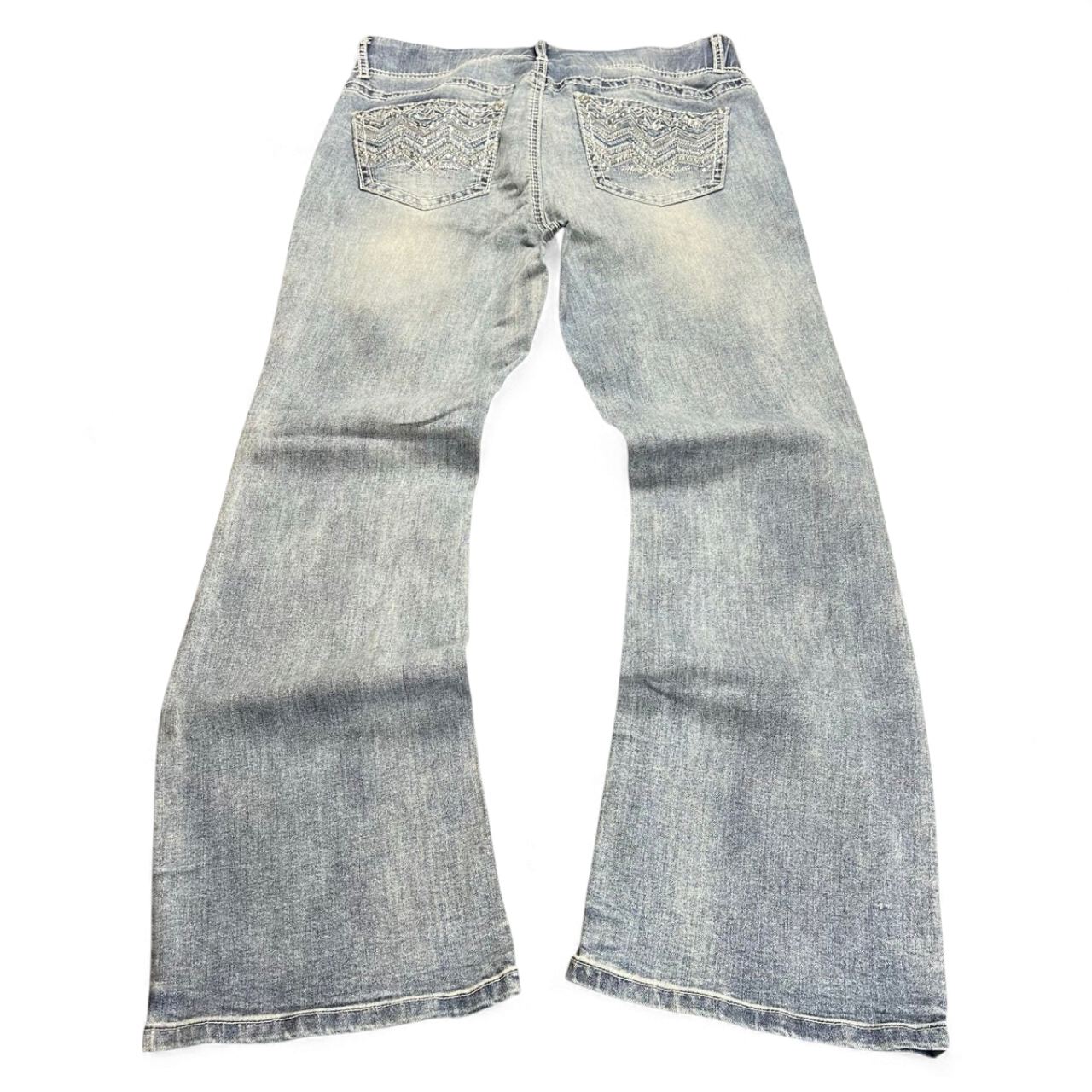 TWC Vintage Damen Y2K Bootcut Jeans in hellem Denim mit bestickten Gesäßtaschen und ausgestelltem Bein