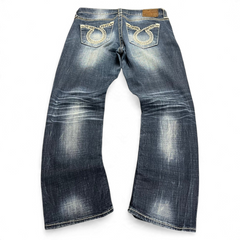 TWC Vintage Damen Y2K Jeans in Blau mit geradem Schnitt und auffälligen Stickereien auf den Gesäßtaschen