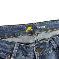 TWC Vintage Damen Lee Bootcut Jeans in Blau mit gelben Ziernähten und klassischem Knopfverschluss