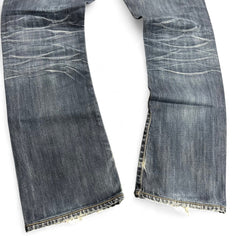 TWC Vintage Armani Jeans mit geradem Schnitt in verwaschenem Blau und Used-Optik an den Beinabschlüssen