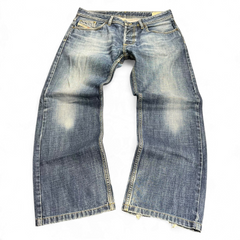 TWC Vintage Diesel Larkee Straight Jeans in verwaschenem Blau mit klassischem Five-Pocket-Design