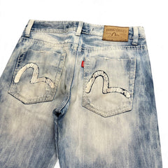 TWC Vintage Evisu KC Baggy Jeans in hellblauem Denim mit ikonischem weißem Möwen-Print auf den Gesäßtaschen