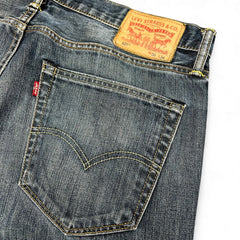 TWC Vintage Levi's 527 Bootcut Jeans in blauem Denim mit klassischem Lederpatch und Gesäßtasche
