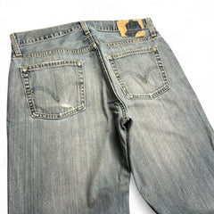 TWC Vintage Levi’s 527 Bootcut Jeans in verwaschenem Blau mit Gesäßtaschen und Lederpatch auf der Rückseite