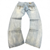 TWC Vintage Rock Revival Bootcut Jeans in hellblauem Denim mit aufwendigen Stickereien auf den Gesäßtaschen