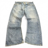 TWC Vintage Levi's 527 Bootcut Jeans in verwaschenem Blau mit Vintage-Waschung und ausgestelltem Bein
