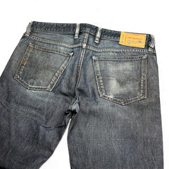 TWC Vintage Diesel Waykee Straight Jeans in verwaschenem Dunkelblau mit Leder-Label und Gesäßtaschen