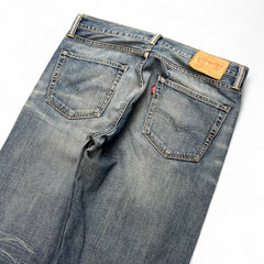 Levi’s Straight 504 (L | W33)