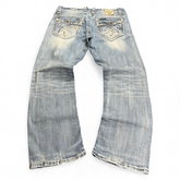TWC Vintage Rock Revival Jeans mit geradem Bein in verwaschenem Blau, verziert mit aufwendigen Stickereien