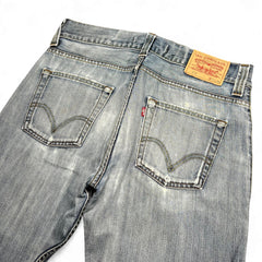 TWC Vintage Levi Strauss Jeans in verwaschenem Hellblau mit klassischem Lederpatch und Gesäßtaschen