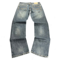 TWC Vintage Armani Jeans mit geradem Schnitt in verwaschenem Blau, Rückansicht mit markanten Gesäßtaschen