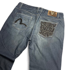 TWC Vintage Evisu KC Straight Jeans aus blauem Denim mit markanten schwarzen Stickereien auf den Gesäßtaschen