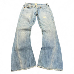 TWC Vintage True Religion Joey Big T Bootcut Jeans in hellblauem Denim mit Distressed-Details und weitem Bein