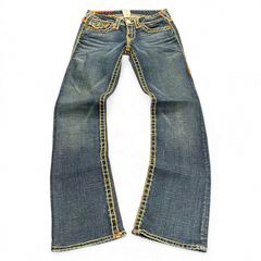TWC Vintage Damen True Religion Billy Super T Jeans in Blau mit markanten gelben und orangefarbenen Kontrastnähten