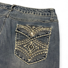 TWC Vintage Damen Y2K Bootcut Jeans mit verzierter Gesäßtasche, Stickereien und Strasssteinen in Blau