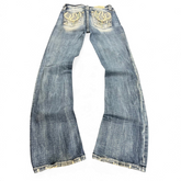 TWC Vintage Damen Miss Me Bootcut Jeans in Blau mit aufwendigen Stickereien und Verzierungen auf den Gesäßtaschen