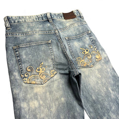 TWC Vintage Jeans aus verwaschenem blauem Denim mit goldener japanischer Stickerei auf den Gesäßtaschen