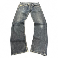 TWC Vintage Diesel Viker-R-Box Straight Jeans in verwaschenem Blau mit geradem Schnitt und Vintage-Details