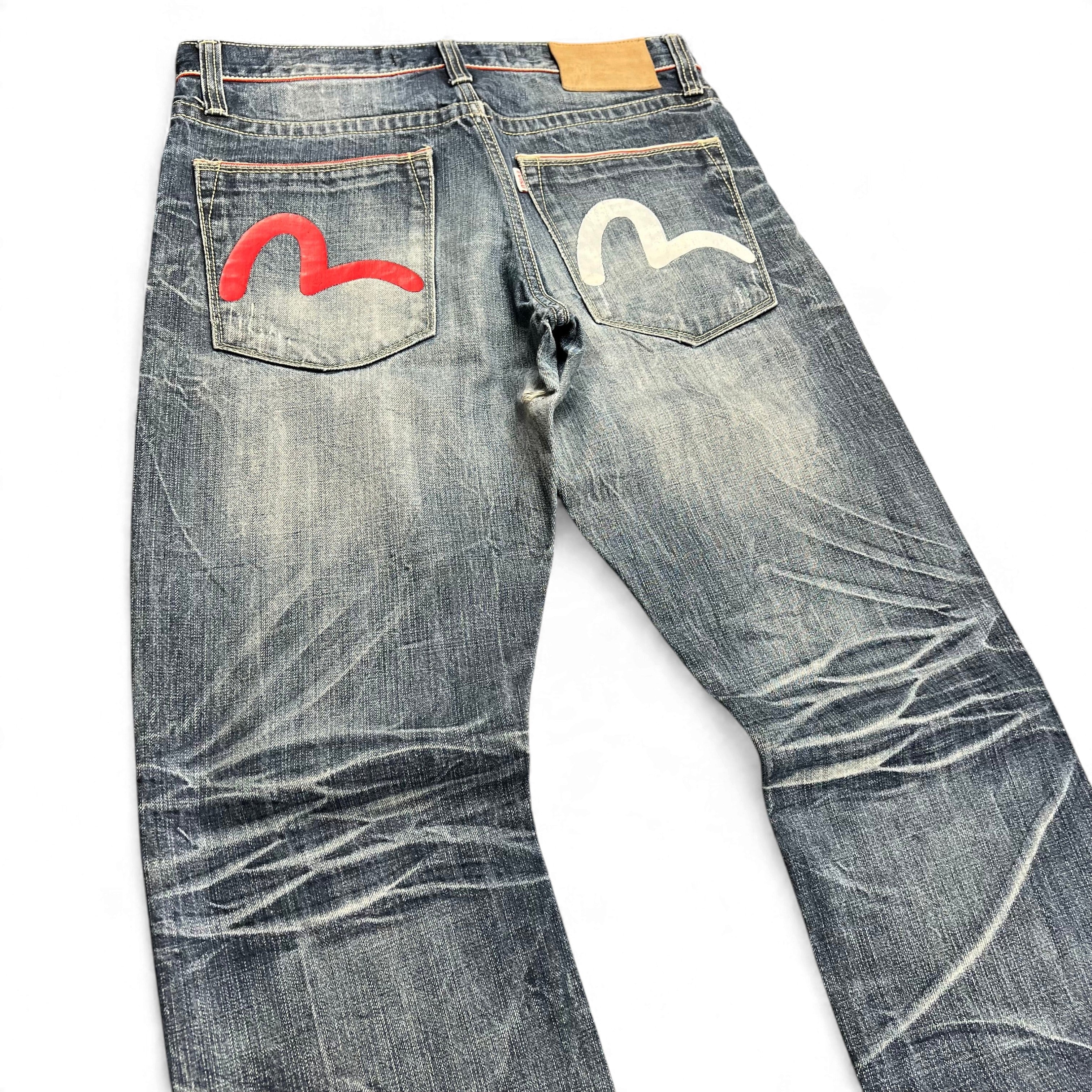 TWC Vintage Evisu KC Straight Jeans mit verwaschenem Denim und ikonischen roten und weißen Möwen-Prints auf den Taschen