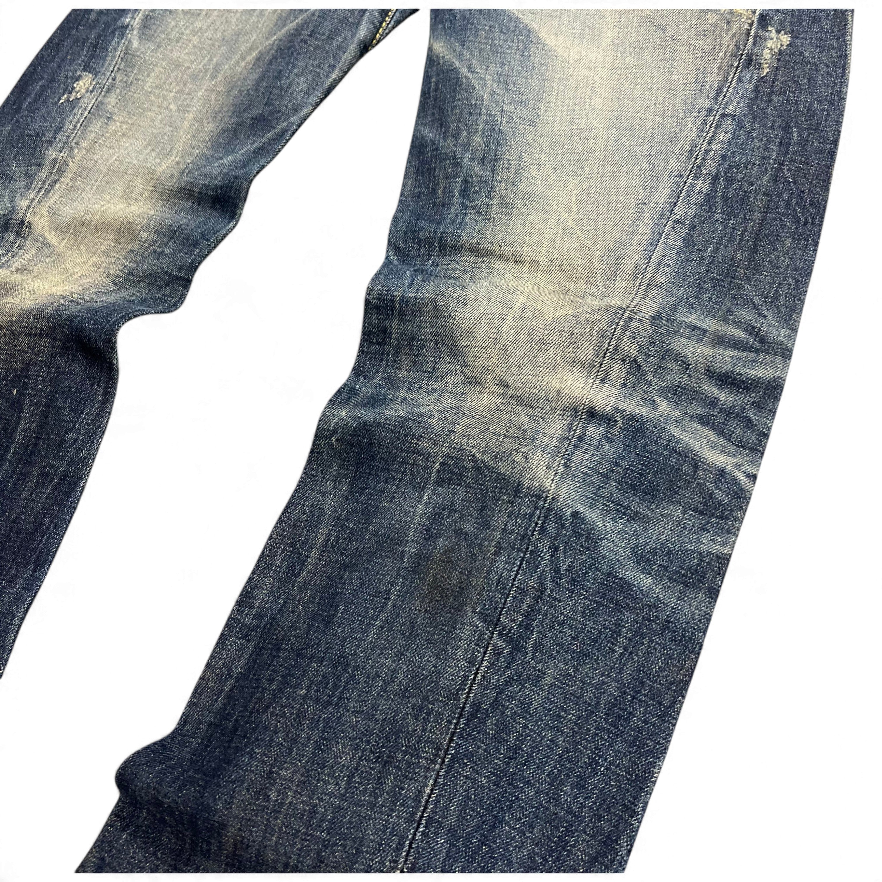 TWC Vintage Evisu KC Straight Jeans in verwaschenem Blau mit Distressed-Details und authentischer Denim-Waschung