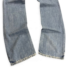 TWC Vintage True Religion Straight Jeans in verwaschenem Blau mit markanten hellen Kontrastnähten am Beinabschluss