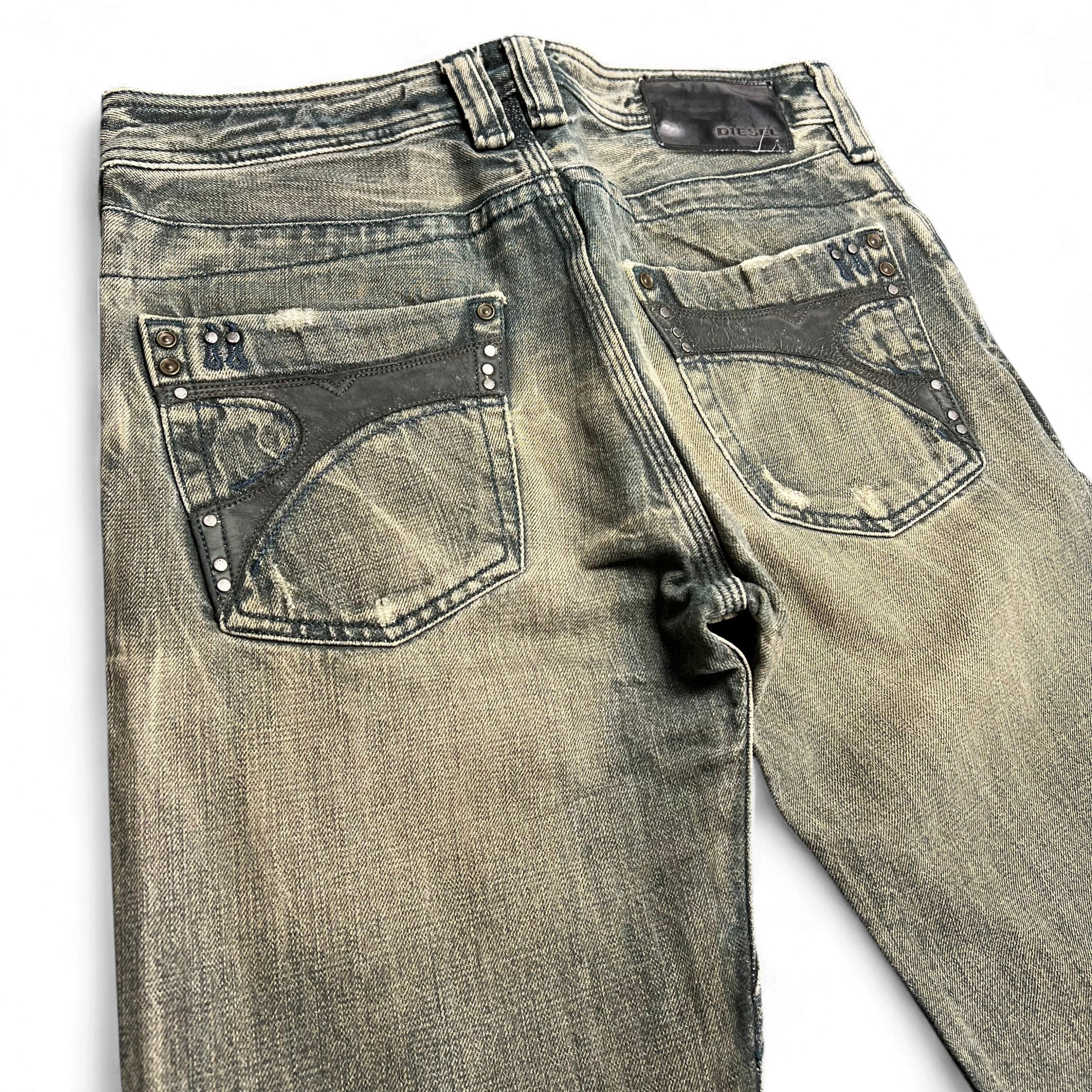 TWC Vintage Diesel Timmen Slim Jeans in verwaschenem Grün mit Rusty-Effekt und verzierten Gesäßtaschen