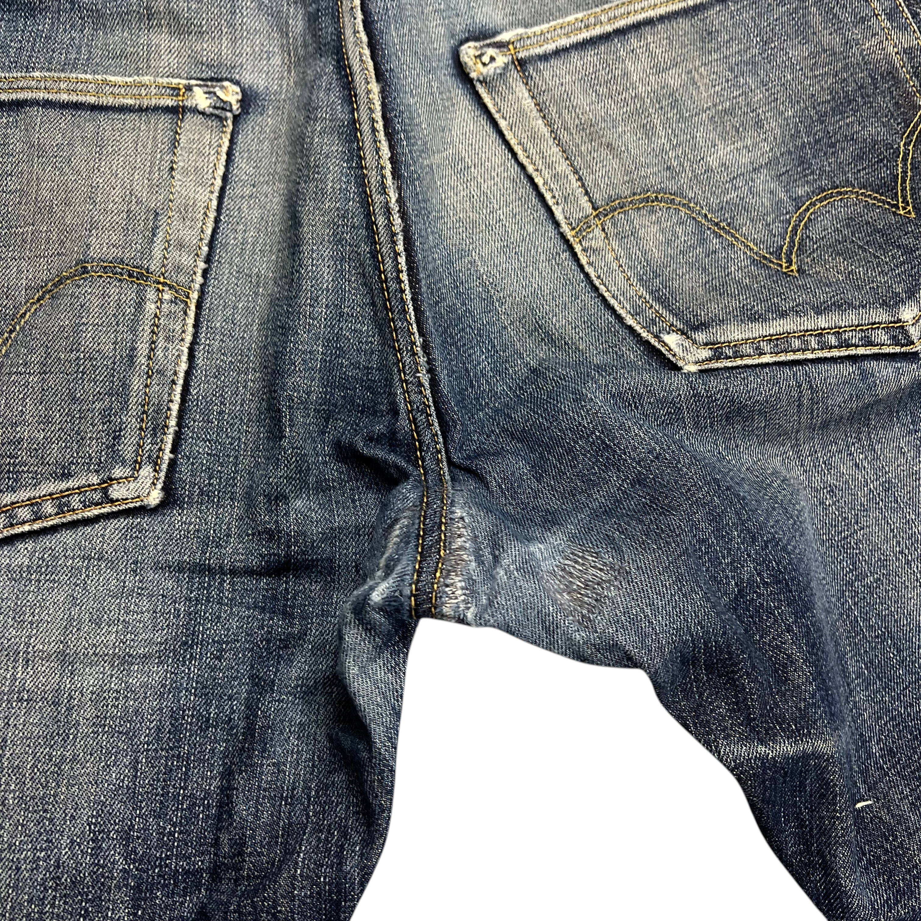 TWC Vintage Edwin Jeans aus japanischem Selvedge-Denim in Blau mit sichtbaren Abnutzungsspuren und Gesäßtaschen