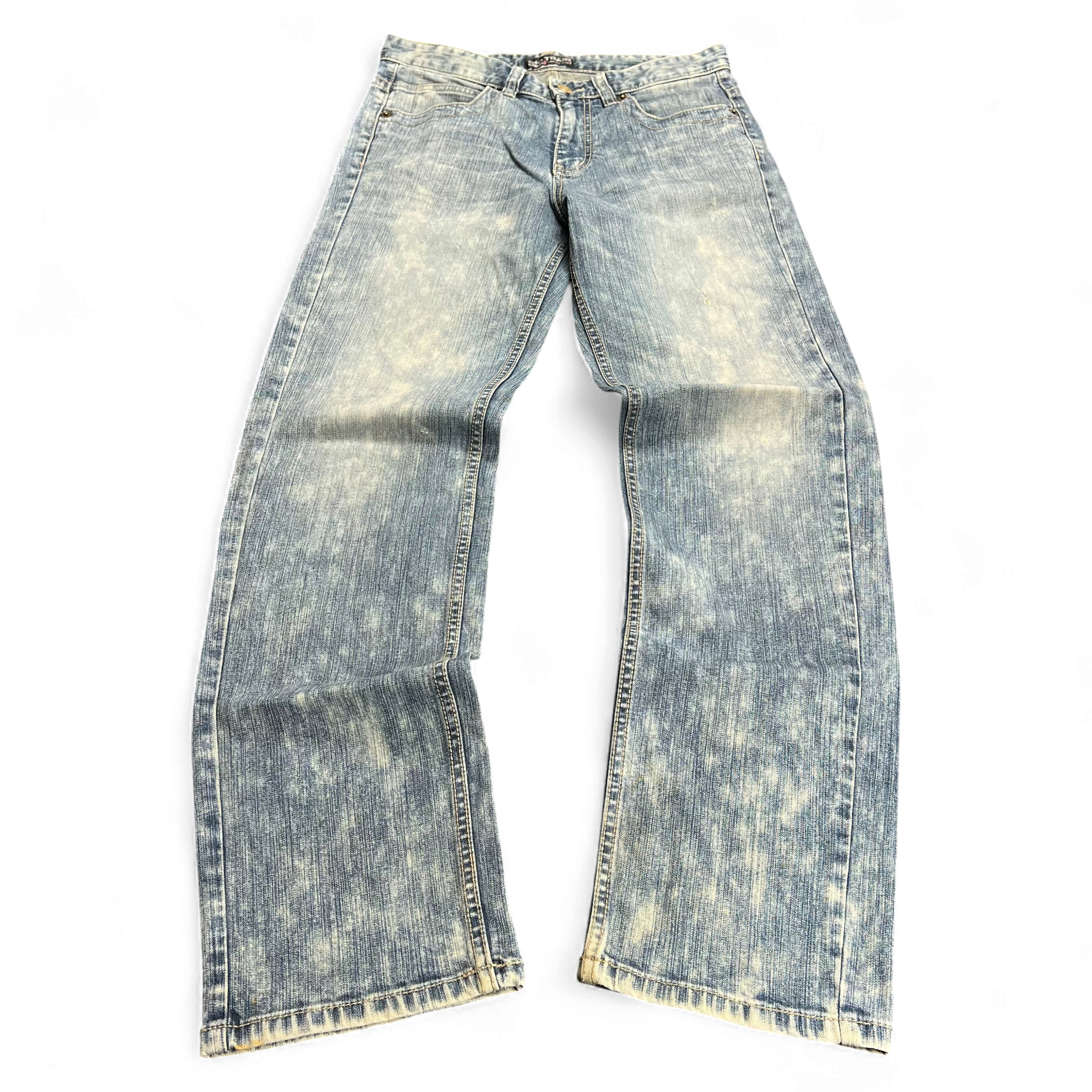TWC Vintage Jeans aus hellblauem Denim mit verwaschener Optik und Stickerei-Details im japanischen Stil