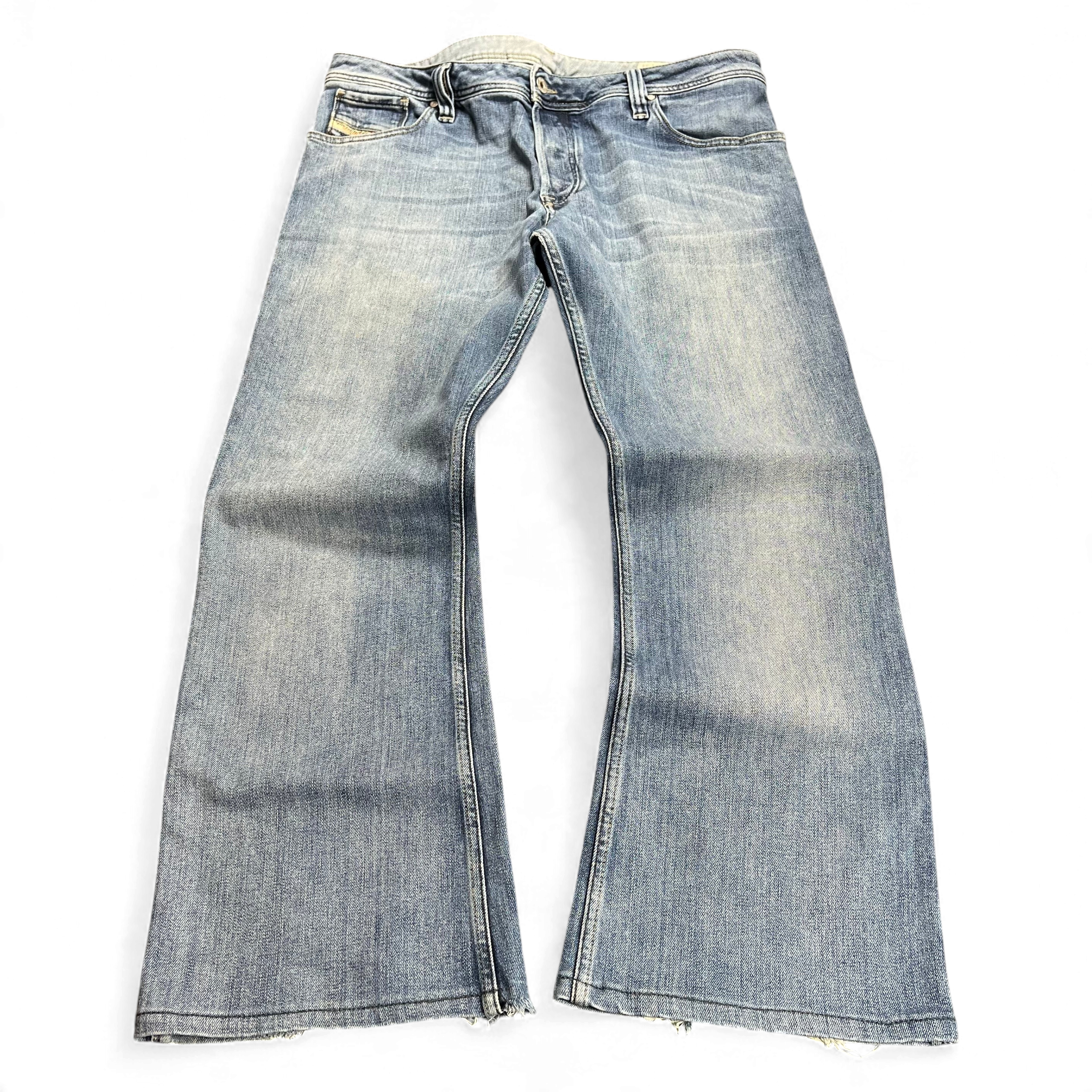 TWC Vintage Diesel Zaf Bootcut Jeans in hellblauem Denim mit verwaschener Optik und ausgestelltem Bein