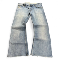 TWC Vintage Diesel Zaf Bootcut Jeans in hellblauem Denim mit verwaschener Optik und ausgestelltem Bein