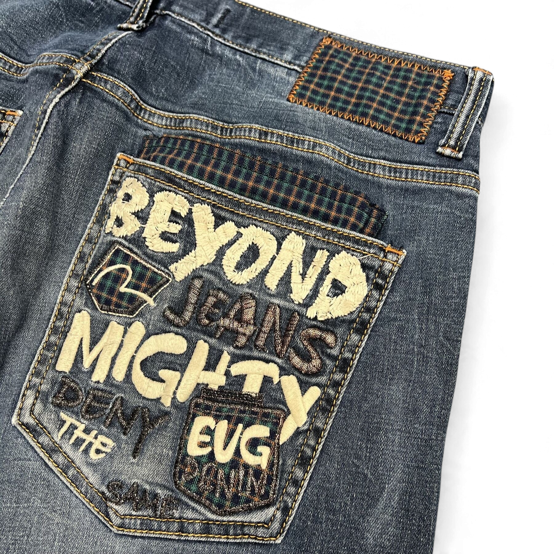 TWC Vintage Evisu Straight Jeans in Blau mit aufwendigen Stickereien und karierten Stoffdetails auf der Gesäßtasche