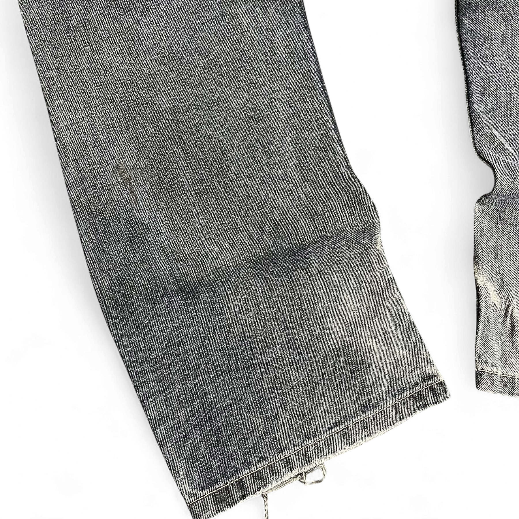 TWC Vintage Evisu Straight Jeans aus grauem Denim mit geradem Bein und sichtbaren Abnutzungsspuren