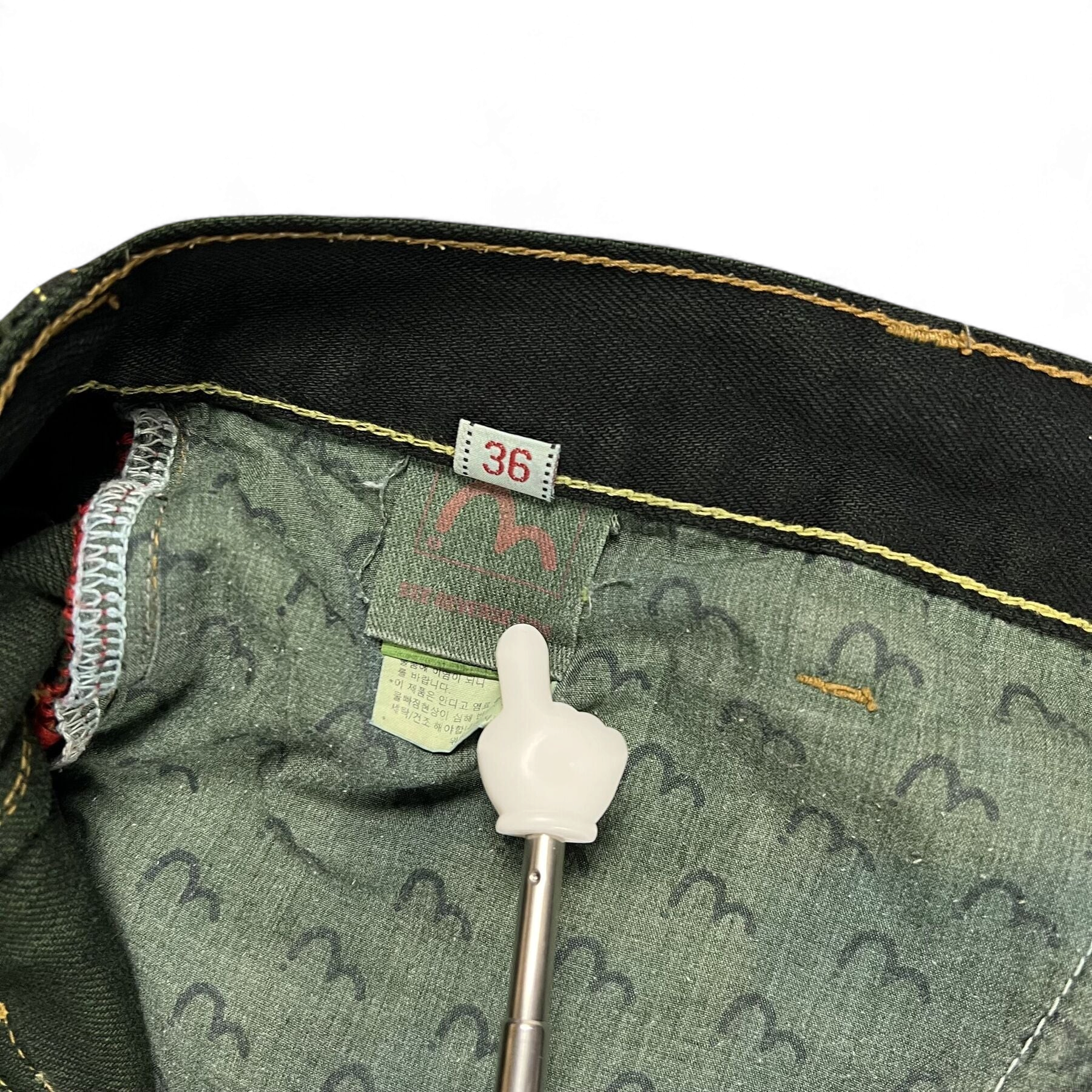 TWC Vintage Evisu Straight Jeans mit charakteristischem Logo-Innenfutter und Größenetikett 36