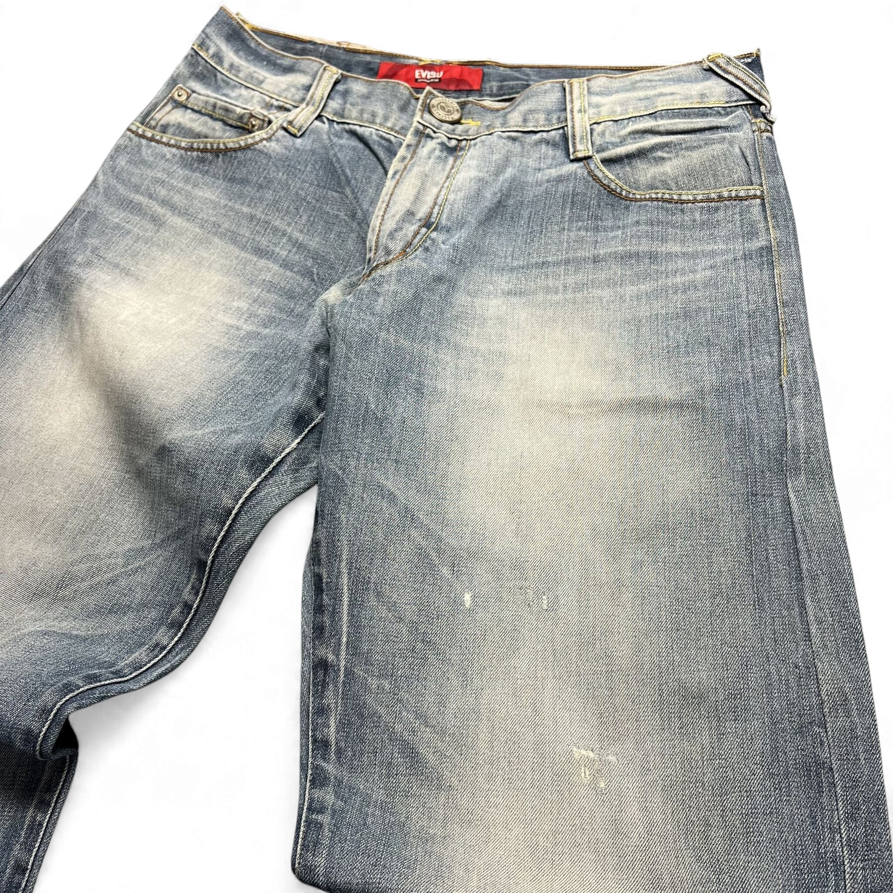 TWC Vintage Evisu Straight Jeans in verwaschenem Blau mit klassischem Schnitt und rotem Markenlabel am Bund