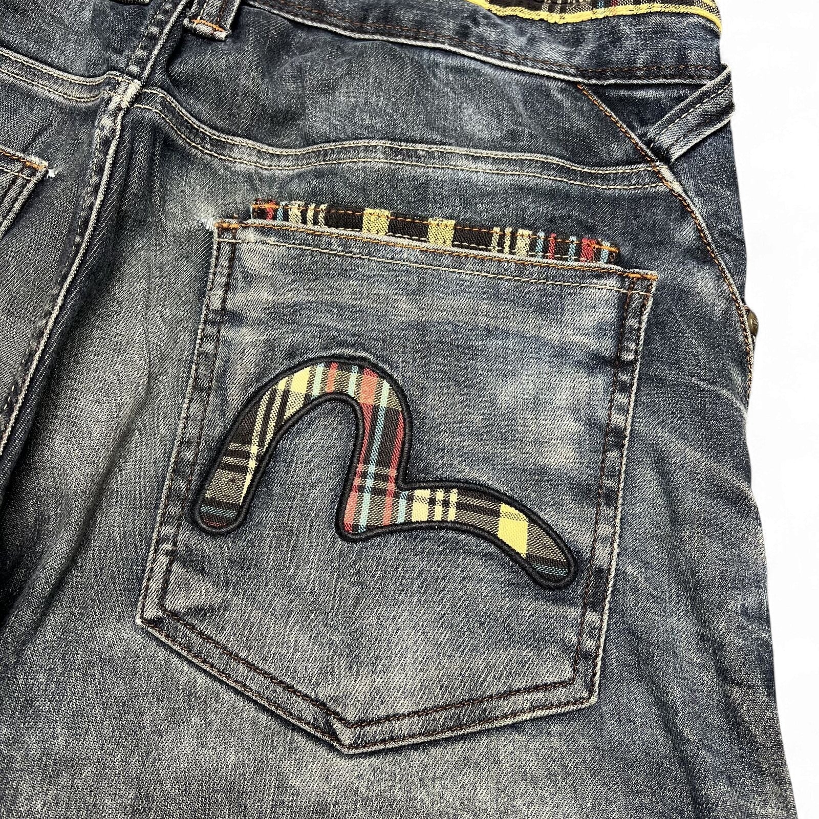 TWC Vintage Evisu Straight Jeans aus blauem Denim mit kariertem Logo-Aufnäher auf der Gesäßtasche