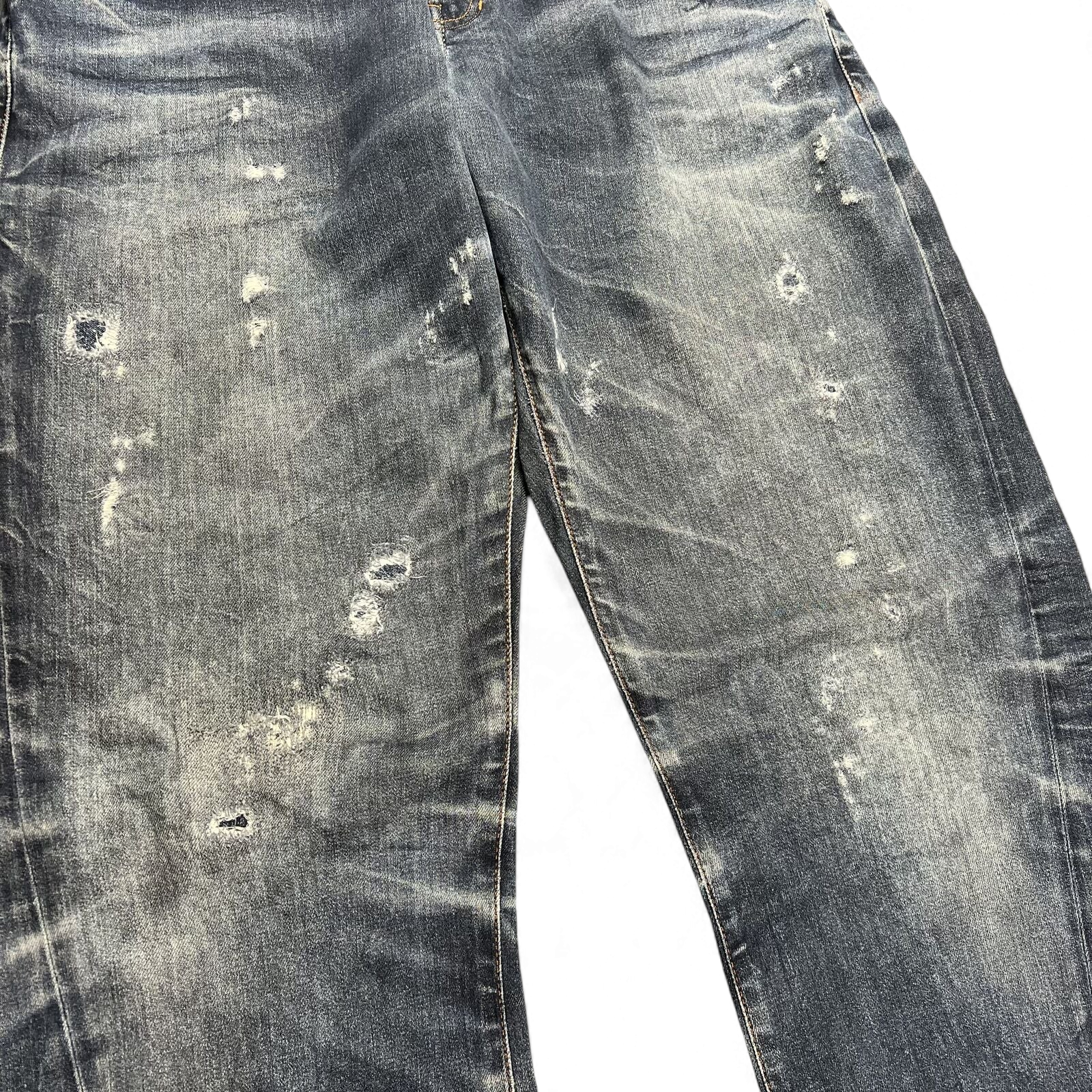 TWC Vintage Evisu Straight Jeans in verwaschenem Blau mit Distressed-Details und Abnutzungserscheinungen