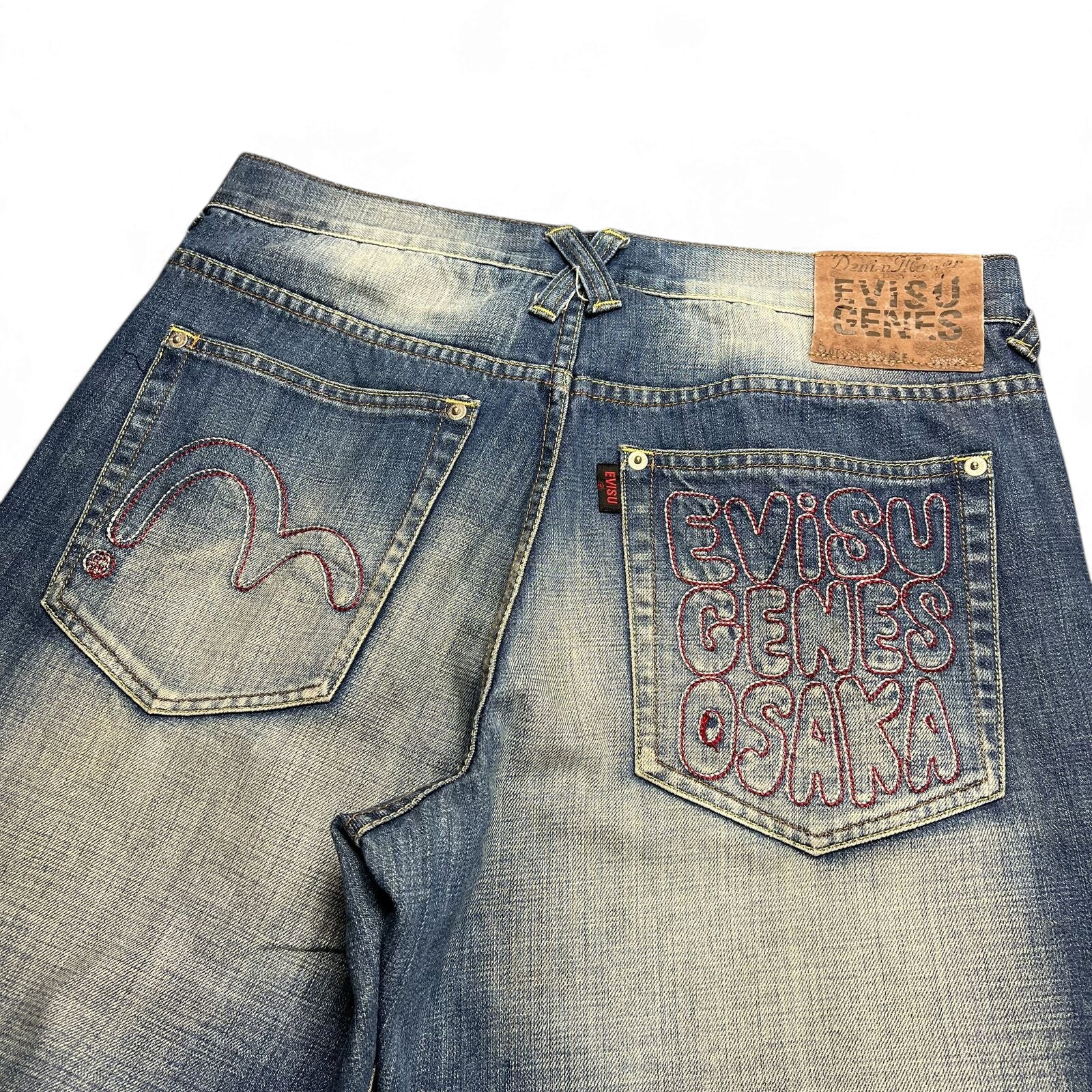 TWC Vintage Evisu Straight Jeans in blauem Denim mit markanter roter Stickerei auf den Gesäßtaschen