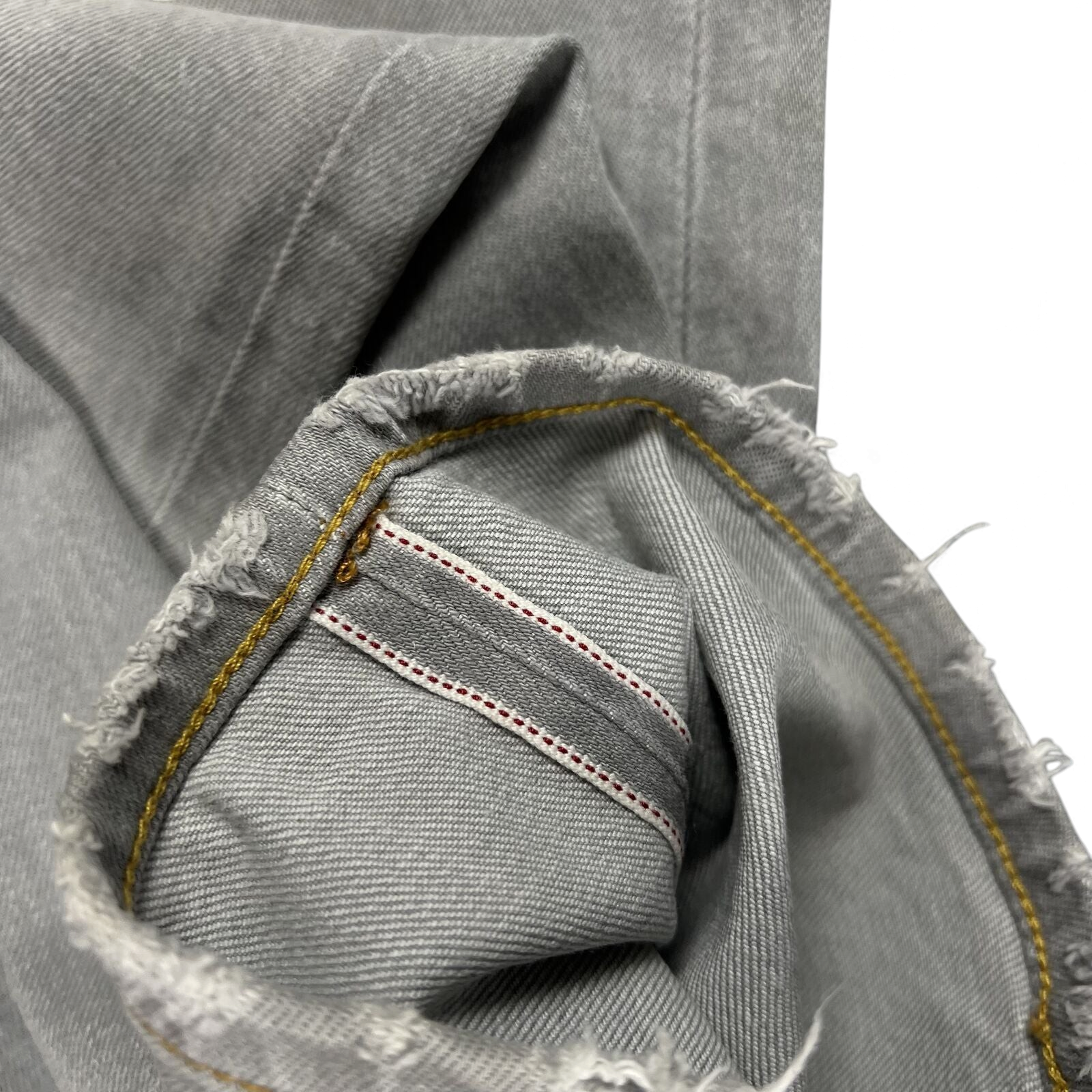 TWC Vintage Evisu Jeans mit ausgefranstem Saum und roter Selvedge-Naht in Grau