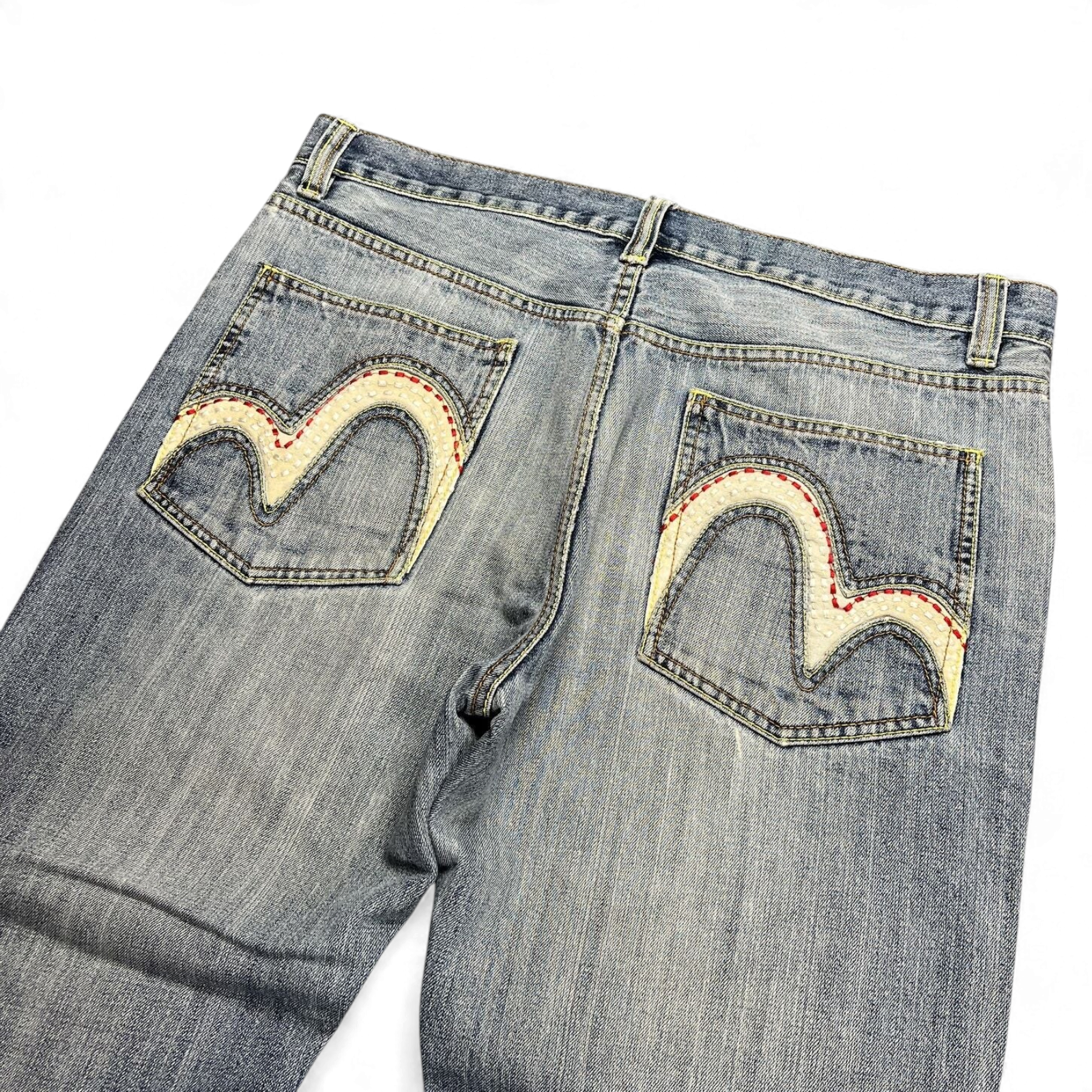 TWC Vintage Jeans aus blauem Denim mit japanischer Stickerei auf den Gesäßtaschen