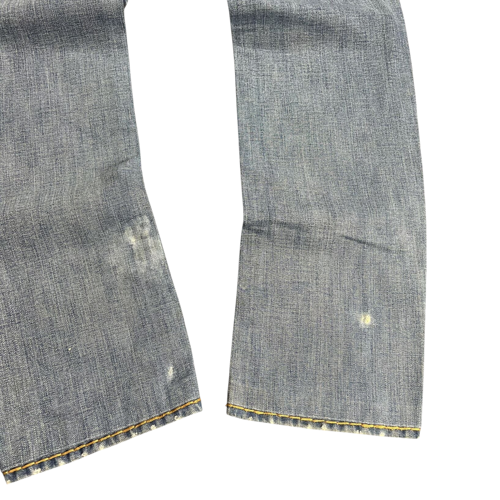 TWC Vintage True Religion Jeans mit geradem Bein in verwaschenem Blau und markanten gelben Kontrastnähten