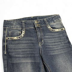 TWC Vintage Damen Y2K Bootcut Jeans in Dunkelblau mit Ziernähten und verzierten Taschen im Retro-Stil