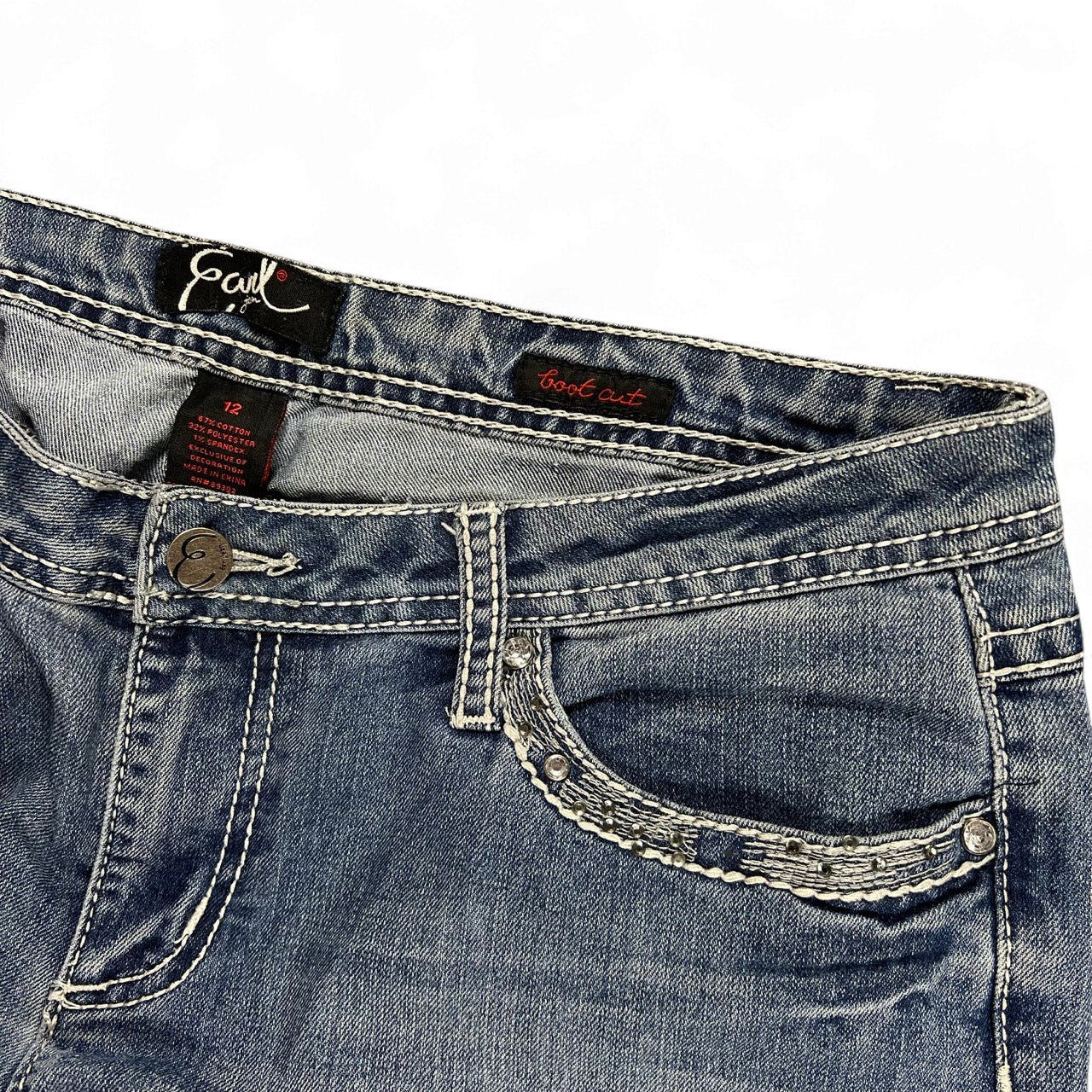 TWC Vintage Damen Y2K Bootcut Jeans in Blau mit Ziernähten und Strasssteinen an der Vordertasche