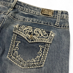 TWC Vintage Damen Y2K Bootcut Jeans in Blau mit aufwendiger Stickerei und Strasssteinen an der Gesäßtasche
